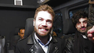 Màn quan hệ tập thể ngoài trời mãnh liệt: Hai chàng trai Pháp Doryann Marguet và Alexis Tivoli bị một nhóm đàn ông khác chủng tộc cưỡng hiếp dã man.