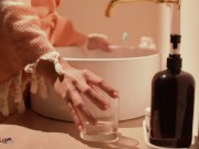AMAZING EROTIC BATH MASTURBATION ALICE KELLY