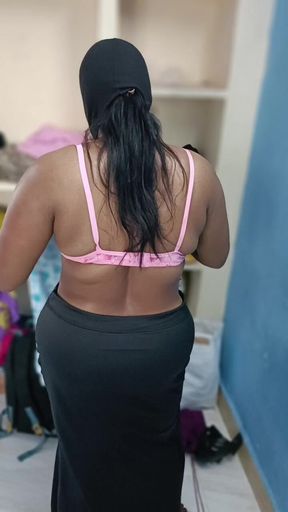 Saree Wearing Hot New Aunty