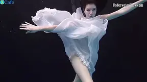 Andrejka Demonstrating Sexy Body In Artistic Underwater Photoshoot