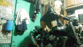 Motorcycle in the garage WMV (1280x720) FHD