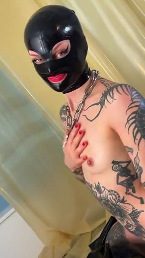 Mistressae & Miss Lilly - Stripping Down as the Sweat Drips (makeout Session 2)