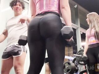 Trailer: Ay que rico! Entrenador me sugiere hacer cardio en su casa