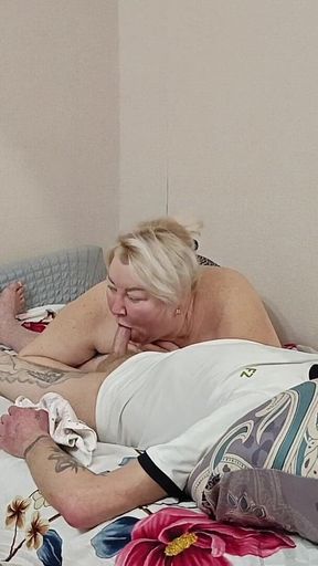 Stepmom's Morning Started with a Deep Blowjob and Cum Swallowing