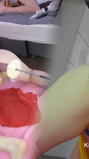 Anal orgasms on the fucking machine for sexy MILF Lisa Essex   Clip 1