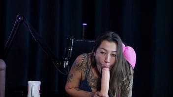 Safada demonstra seu boquete depois de participar do Tinder Swing Cast, quem ela pegaria? - Flor de Damiana (SHEER/RED)
