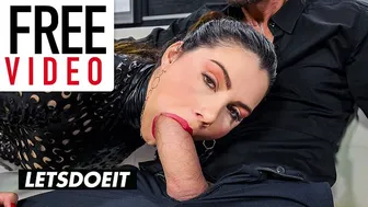 Valentina Nappi and Cherry Kiss test their anal limits on big cocks