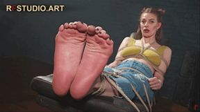 Brittany Strapped to the Bench Barefoot Part 1 – Intense Bastinado for Her Big Feet (FULL HD MP4)