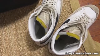 Hunky straight dude foot worshipped by deviant roommate