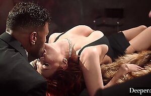 Deeper. Insatiable MILF Maitland Ward Goes Airtight