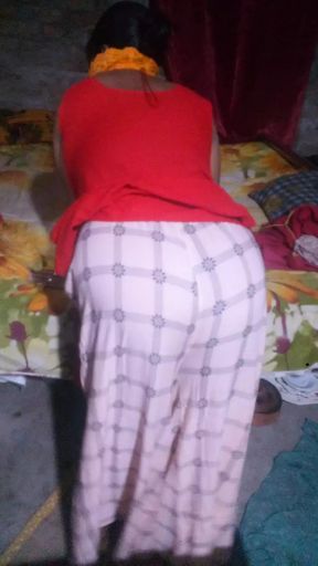 Beautiful college girl shows his sexy body