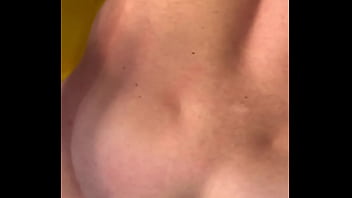 Novinho hetero deixou a namorada em casa e veio comer cuzinho escondido!