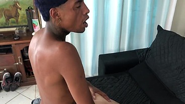 COMENDO A GOSTOSA DO BUNDÃO. SOCA CARALHO VOU GOZAR