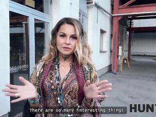 HUNT4K. Spiritual session ended up as a wild sex on the daybed