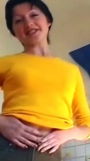 Hairy Pussy Cucumber Stretch - Sloppy Deepthroat Finish