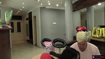 Tattooed brunette with big booty gets her pussy eaten and squirts