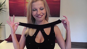 4 - 1 Babe fucks for cumshot