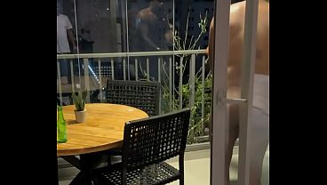 Essa Hotwife deixou o Corno assistir sendo fodida pelo neg&atilde_o do pau grande
