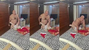 loira boa de cama fica com o coroa so por puro prazer