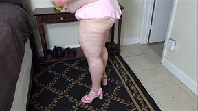 Huge ass busty milf bbw ssbbw maid gets close up pussy fucking fingering and accidental creampie cum covered