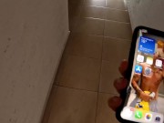 MI COMPAÑERA DE CUARTO ME PAGA SU RENTA CON UNA MAMADA / la chica del dragon