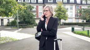 ”Didine seduces her driver...”