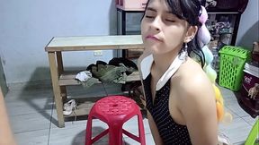 Secretaria va buscando trabajo y el jefe la termina follando ara asegurar el puesto, que mamadon