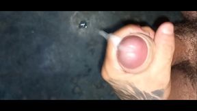 Novinho em uma casa de Madeira, se masturbando gostoso, novin MAGRINHO