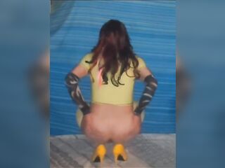 My much loved colour is yellow so I made a compilation in my yellow shorts yellow heels and tights