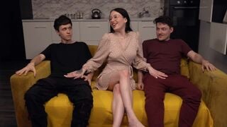 Anna Esman's Steamy Threesome with Murkovski