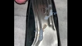 Bisexual Daddy Bear bust nut in roommates shoe