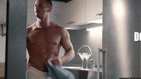 Big booty COUGAR Cassie Del Isla gets rough anal in Barcelona