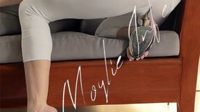 Tu Paghi e lui si gode la Bocca di tua Moglie