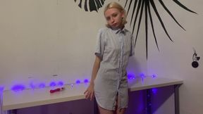 Skinny Blonde L Moon's Solo I Strip Topless &amp; Rub My Pink Toy on My Clit Till I Cum!