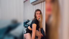 loira gostosa com a raba empinada e a buceta molhada