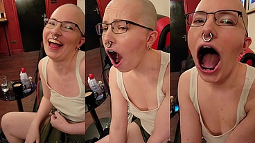 I was SUPER EXCITED to try this strapless open-mouth gag, and very happy and spacey when I realised I actually couldn't push ...