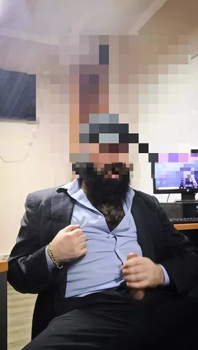 Stud in Office