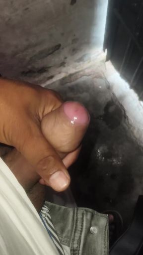 Masterbate 1 boy xHamster 🤤