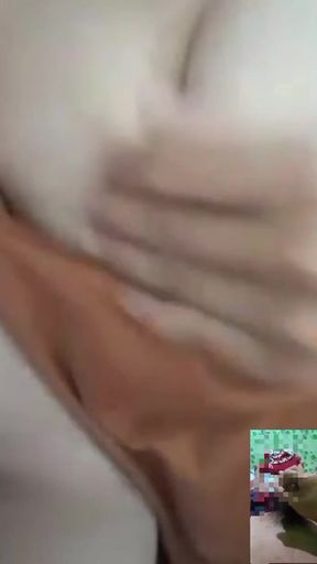 Episode 19 fulfills boyfriend's wish for video call   Clip 1