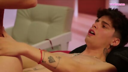 pizza delivery boy fucks chilean granny