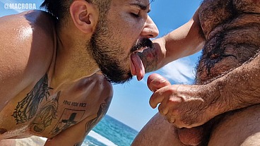 cruising en la playa macroba yuri