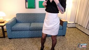 GROOBYGIRLS - Amaryllis Arrives With Mouthwatering Allure