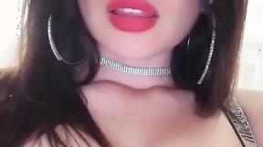 ”#brunette #redlips #bigboobs #latin #seductive #sparkly”