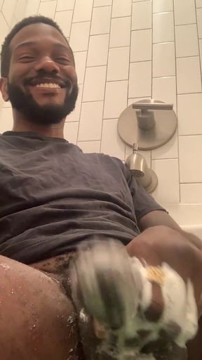 Matt Bishop Soapy Tub Jerk Off Session With Cum Shooting Everywhere!
