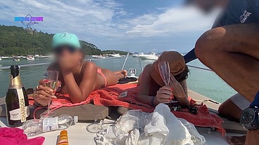 NOS EXIBINDO PARA O MARINHEIRO E DEIXANDO ELE CHEIO DE VONTADE...