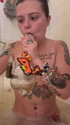 Sexy, Slutty, 420 Fun in the Bath 😈