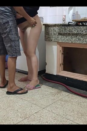 I Asked the Washing Machine Repairman to Fix the Washing Machine, and When He Came to My House