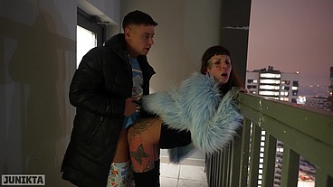 SPONTANEOUS SEX WITH A STRANGER IN AN ELEVATOR, ON A PUBLIC BALCONY, IN THE ENTRANCE (FULL)