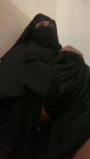 Romantic Arabic Girl