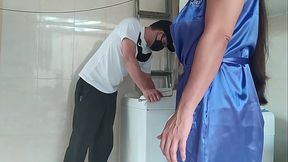 I went to fix the washing machine of a hot married woman who provoked me, I couldn't resist and ended up eating the client